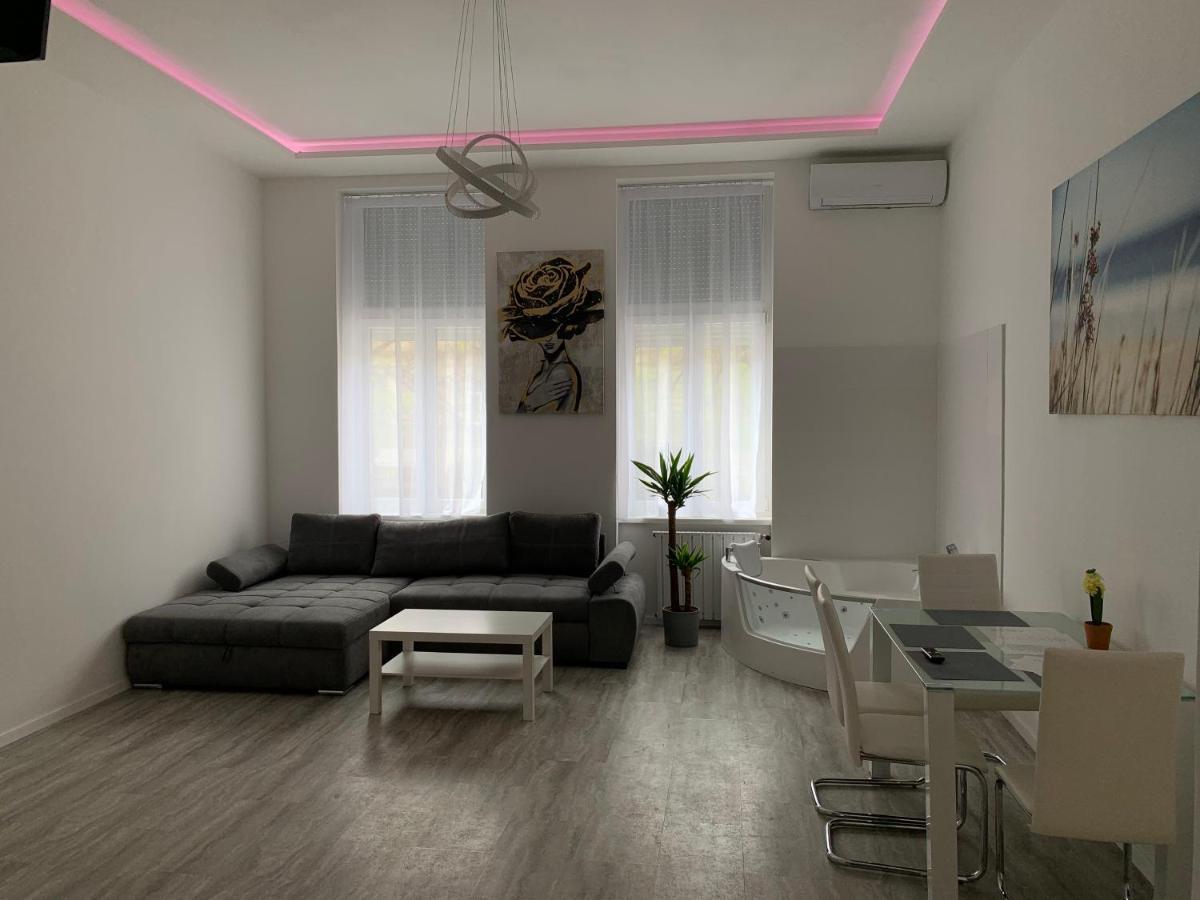 Luxury Apartment In The Central Budapest Exterior photo