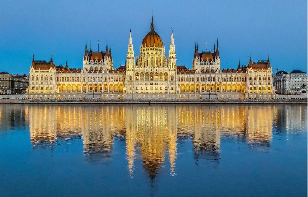 Luxury Apartment In The Central Budapest Exterior photo
